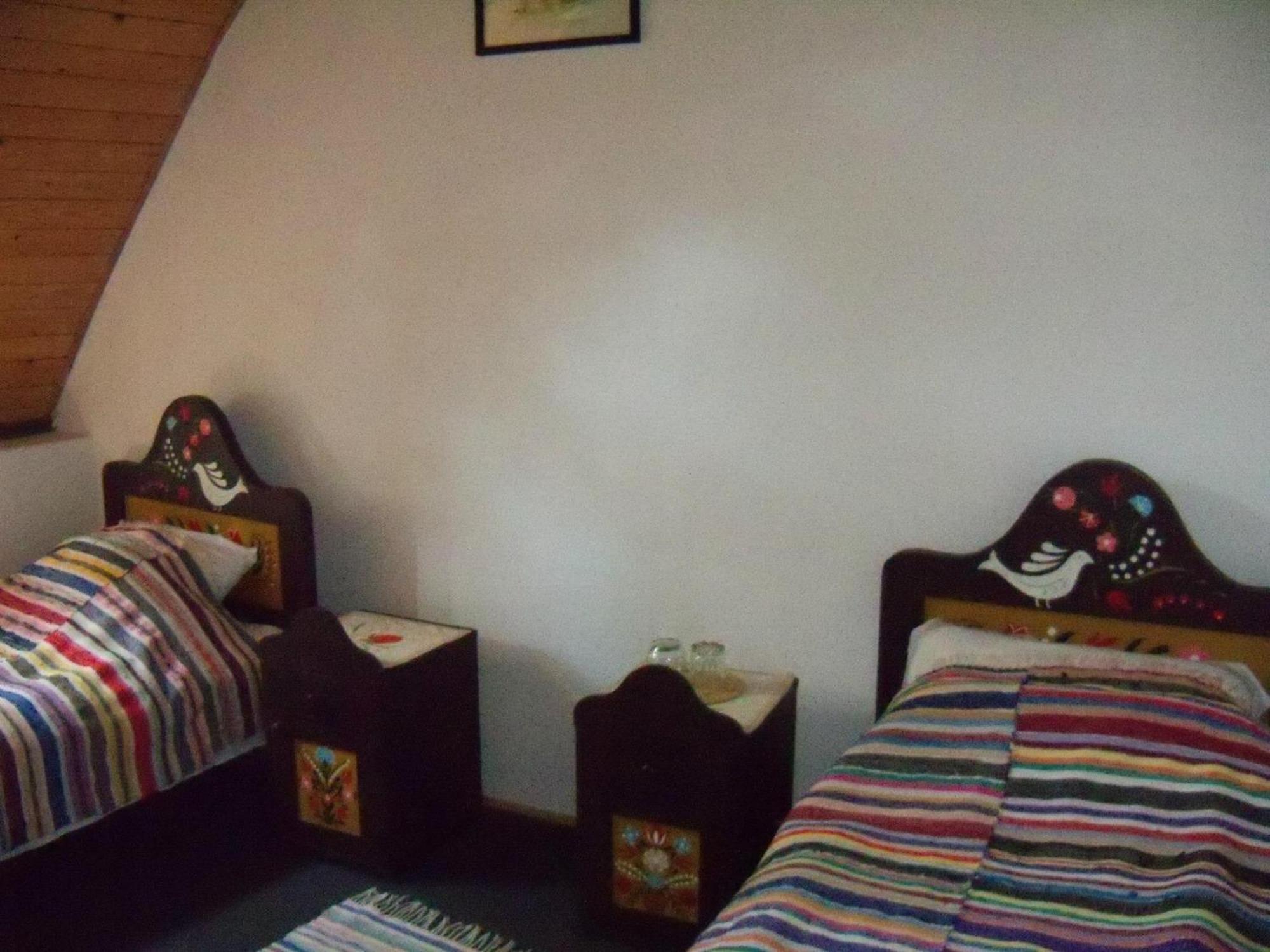 Hotel Gobe Csarda Oradea Exterior foto